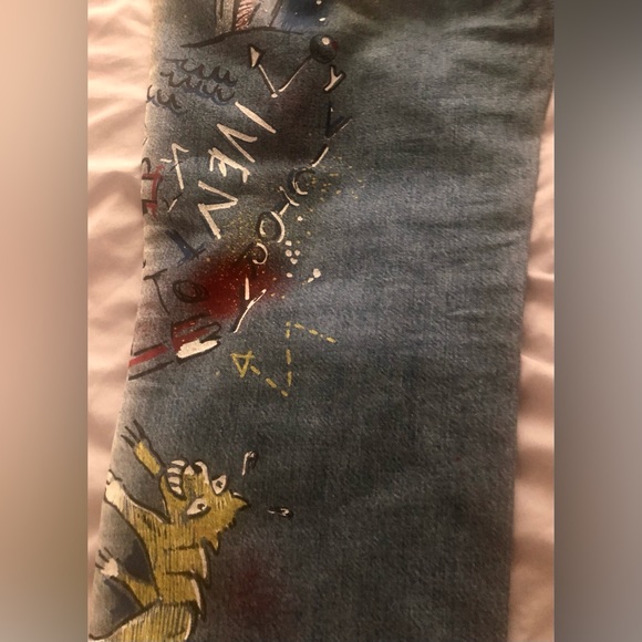 Authentic Dolce & Gabbana x Jean Michel Basquiat jeans. - Picture 5 of 9